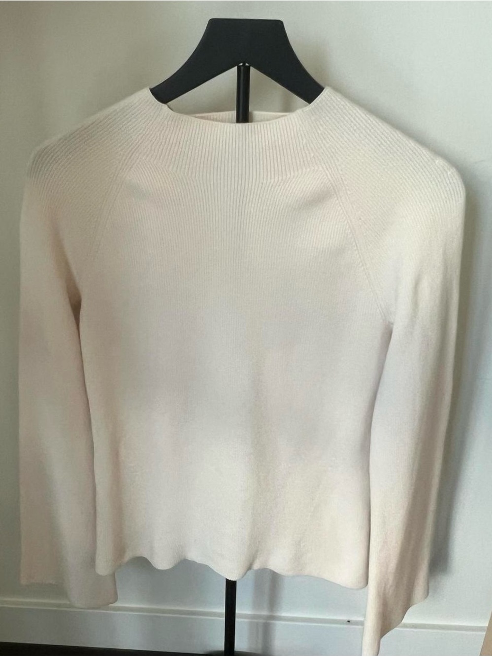 Banana Republic Cream Ribbed Crewneck Sweater
